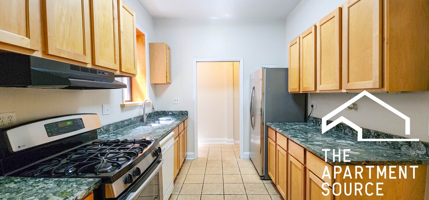 4311 N Sheridan Rd, Unit 2 in Chicago, IL - Building Photo