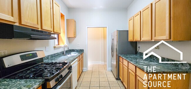 4311 N Sheridan Rd, Unit 2