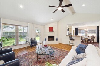 2784 Forest Point Dr in League City, TX - Foto de edificio - Building Photo