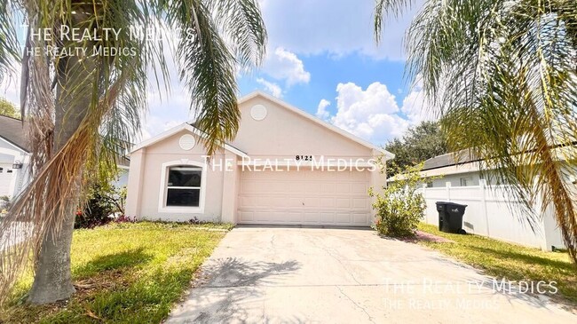 8125 Golden Chickasaw Cir in Orlando, FL - Building Photo - Building Photo