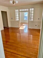 56 Phillips Pl, Unit 1 in Northampton, MA - Foto de edificio - Building Photo