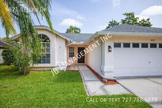 8821 Beeler Dr in Tampa, FL - Building Photo - Building Photo
