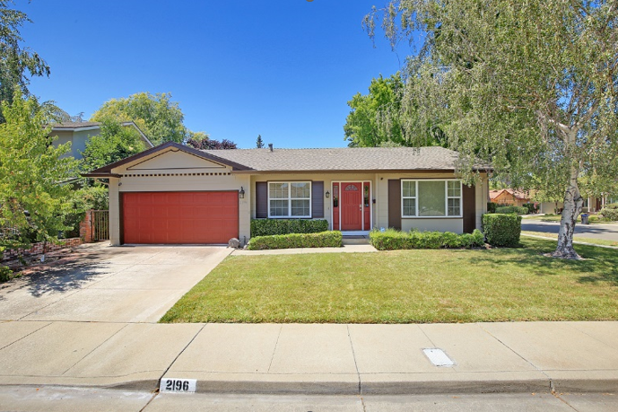 2196 Tanager Ct in Pleasanton, CA - Building Photo