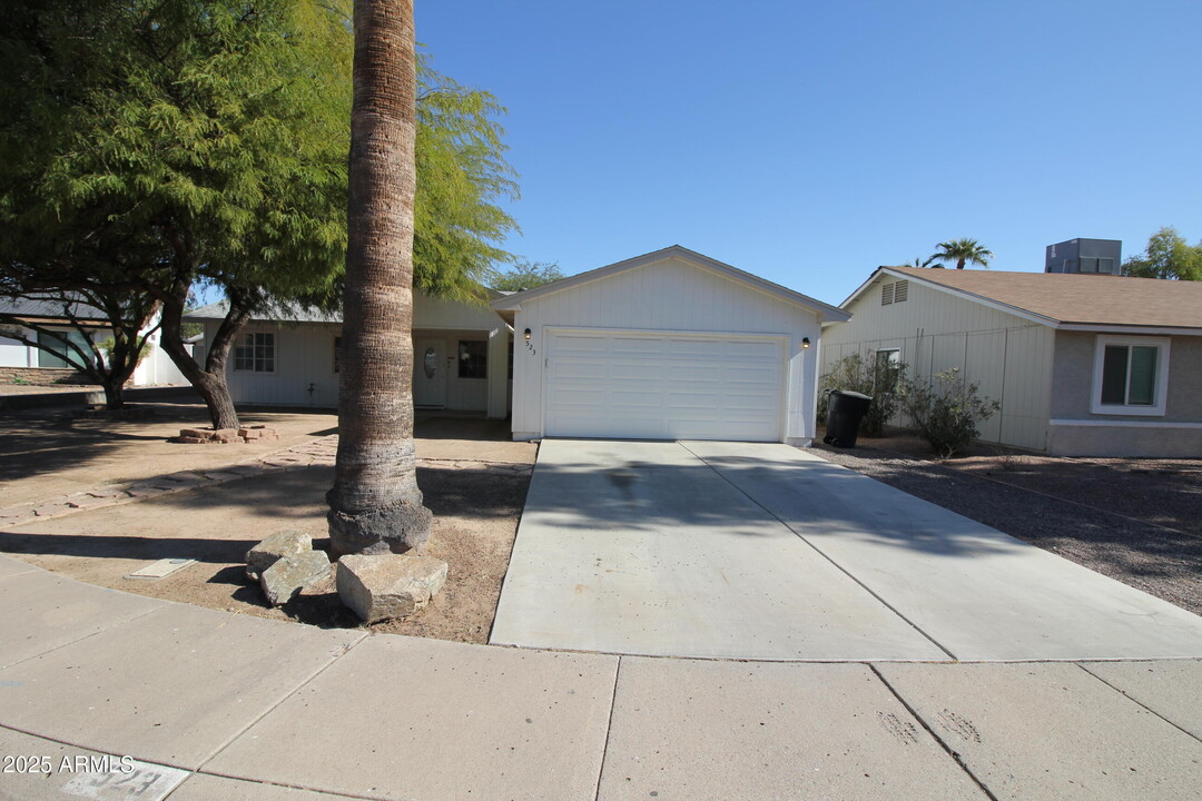 523 N Criss St in Chandler, AZ - Building Photo