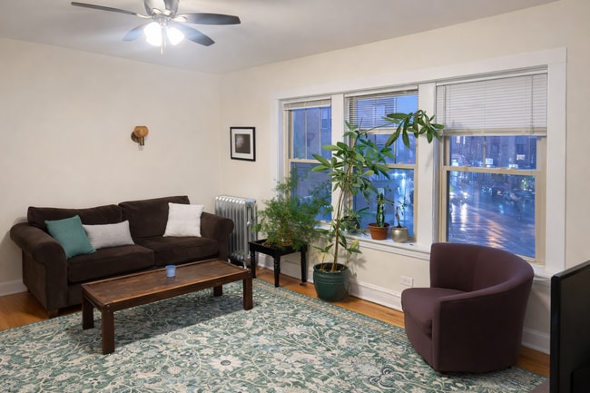 2482 N Lincoln Ave, Unit 2I