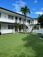 1821 Thomas St in Hollywood, FL - Foto de edificio - Building Photo