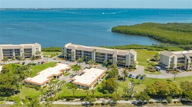 4760 Gulf of Mexico Dr in Longboat Key, FL - Building Photo - Building Photo