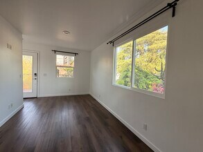 4912 Mendota Ave in Los Angeles, CA - Building Photo - Building Photo