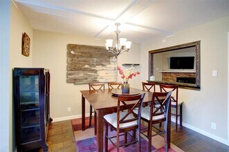 1316 Cherokee St in Arlington, TX - Building Photo - Building Photo