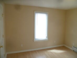 302 Silver St, Unit 304.5 in Bennington, VT - Building Photo - Building Photo