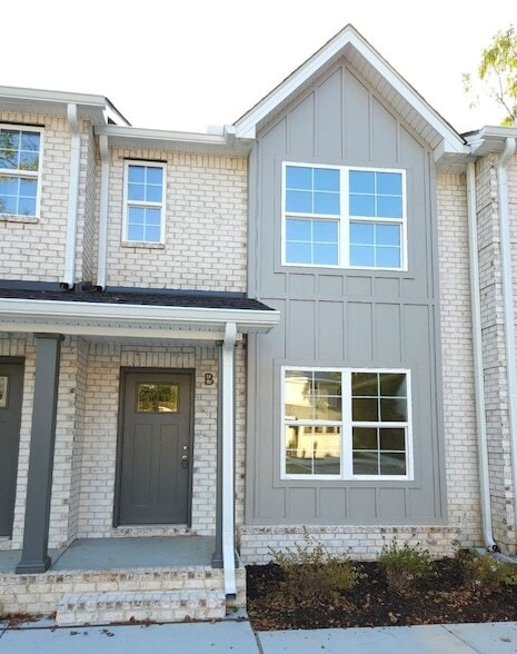 609 Fairview Ave, Unit B in Murfreesboro, TN - Building Photo - Building Photo