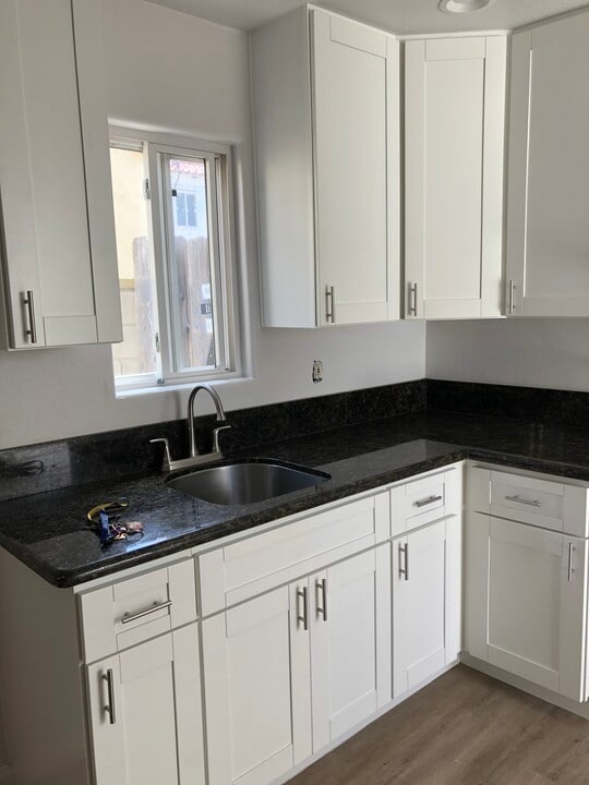 3033 Carleton St in San Diego, CA - Building Photo