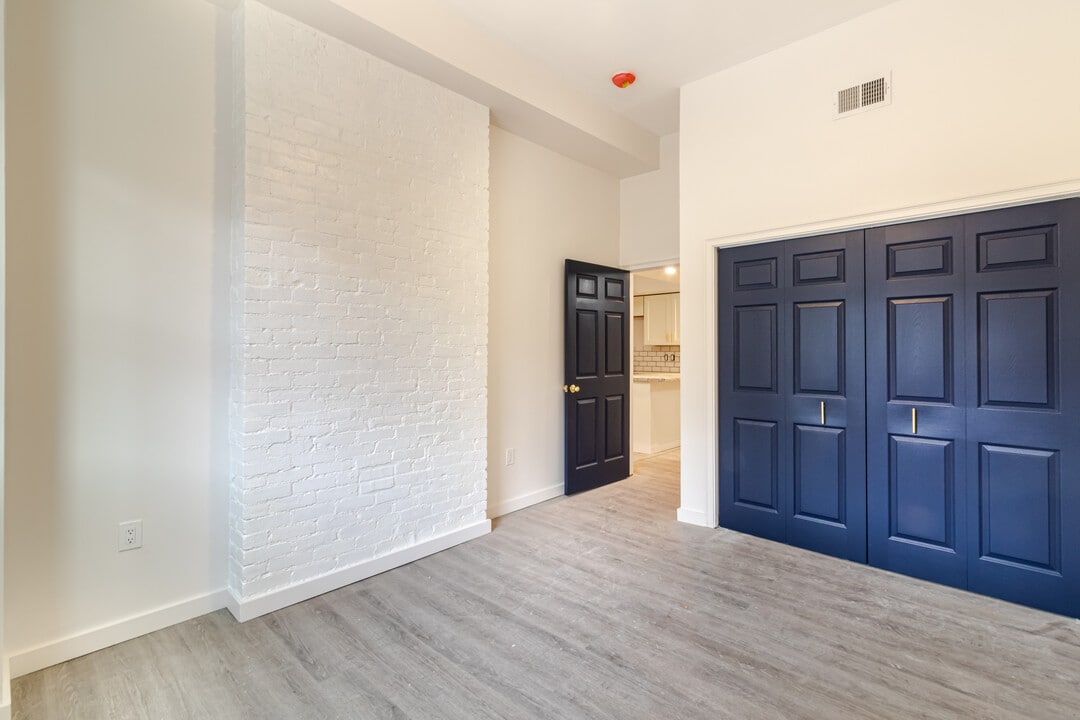 916 Highview St in Pittsburgh, PA - Building Photo