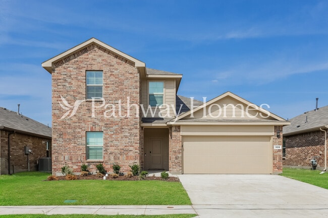 908 Birch Dr in Fort Worth, TX - Foto de edificio - Building Photo