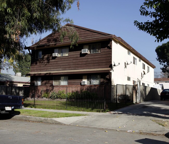 6628 Beck Ave in North Hollywood, CA - Foto de edificio - Building Photo