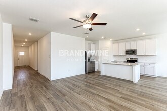 341 Wentworth Dr in Fate, TX - Building Photo - Building Photo