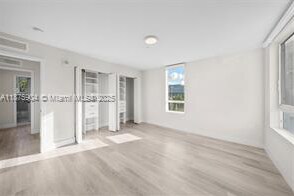2555 NE 193rd St, Unit 2201 in Miami, FL - Building Photo - Building Photo