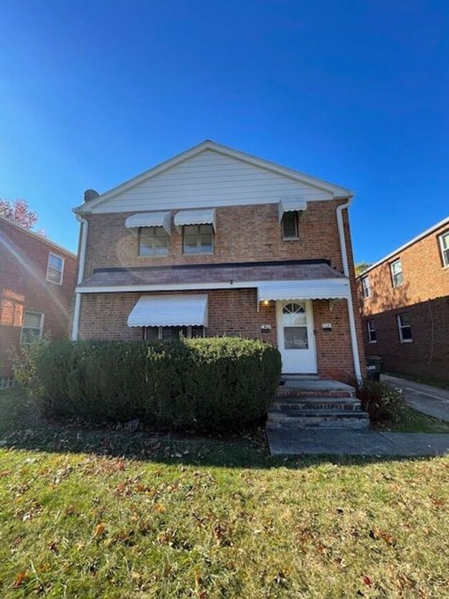 property at 420 E 222nd St