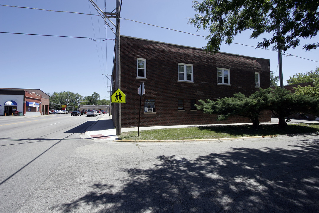 1415 Grand Ave in Waukegan, IL - Building Photo