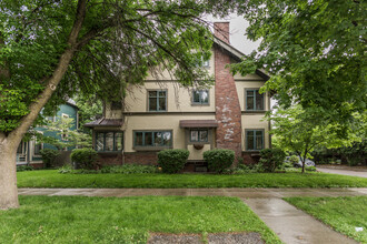 235 E 15th St in Indianapolis, IN - Foto de edificio - Building Photo