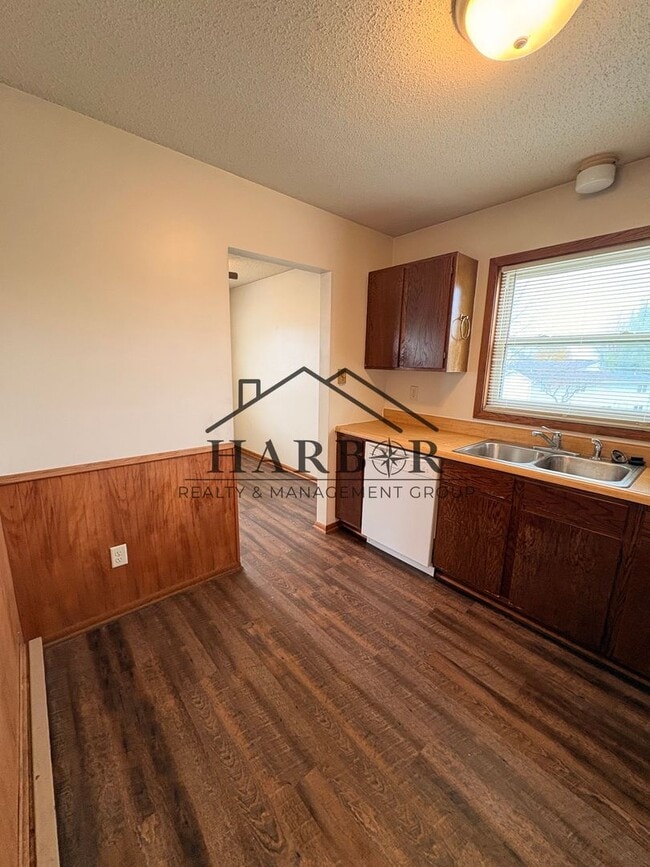 2426 30th Ave NW in Rochester, MN - Building Photo - Building Photo