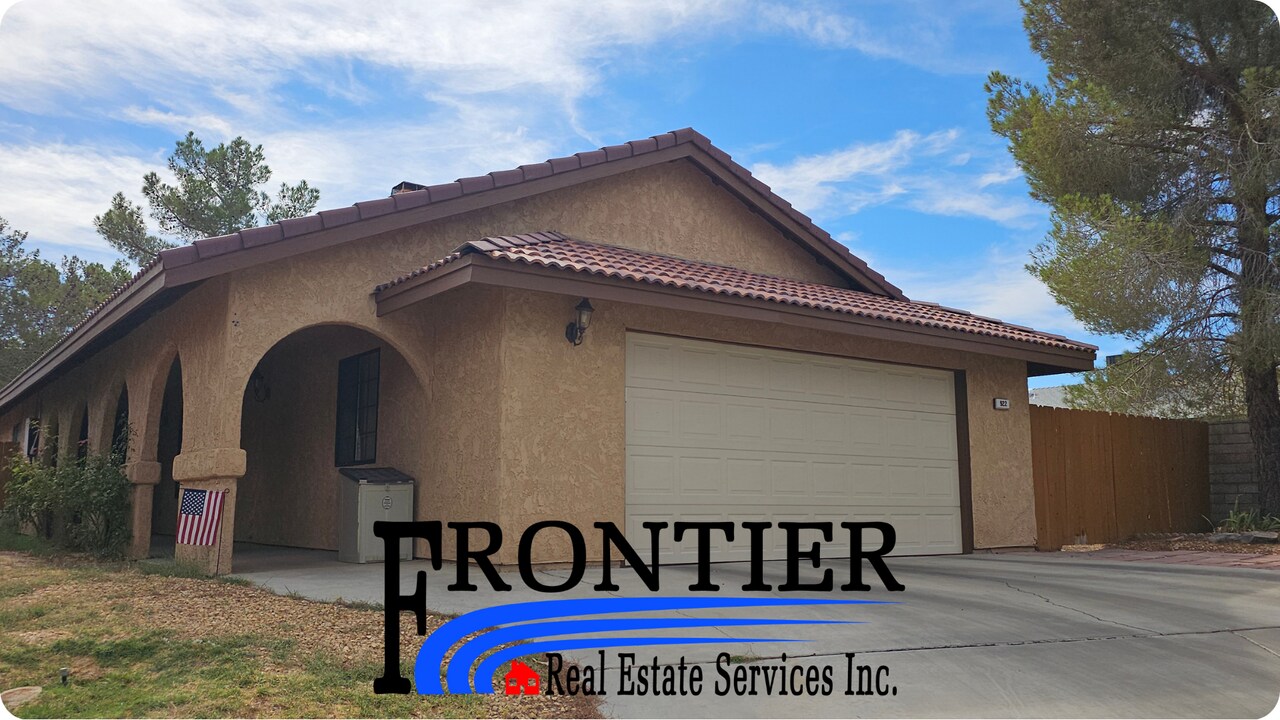 922 Roosevelt St in Ridgecrest, CA - Building Photo
