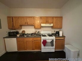 17 Cummings Rd, Unit 2 in Boston, MA - Building Photo