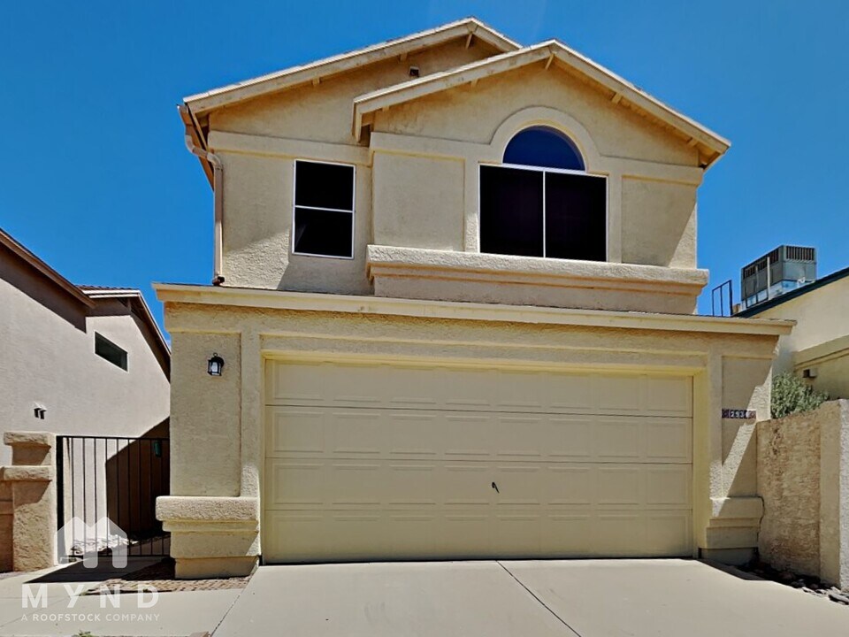 2934 W Laquila Aerie in Tucson, AZ - Building Photo