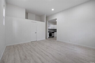 86-22 Jamaica Ave-Unit -1 in Queens, NY - Building Photo - Building Photo