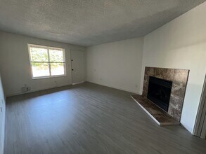 29627 SW Serenity Way in Wilsonville, OR - Building Photo - Building Photo