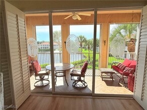 1000 L'Ambiance Cir in Naples, FL - Building Photo - Building Photo