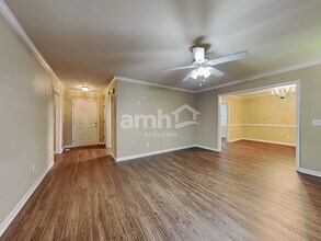 5502 Garden Lake Dr in Greensboro, NC - Building Photo - Building Photo