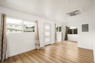 13811 La Pat Pl in Westminster, CA - Foto de edificio - Building Photo