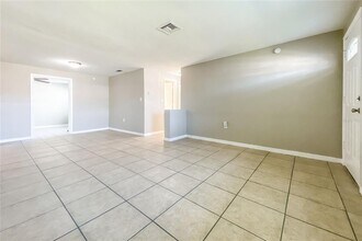 1103 Chelsea Ln in Holiday, FL - Building Photo - Building Photo