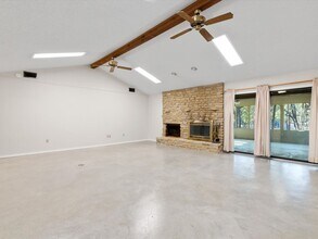 599 Wild Wood Dr in Decatur, TX - Building Photo - Building Photo