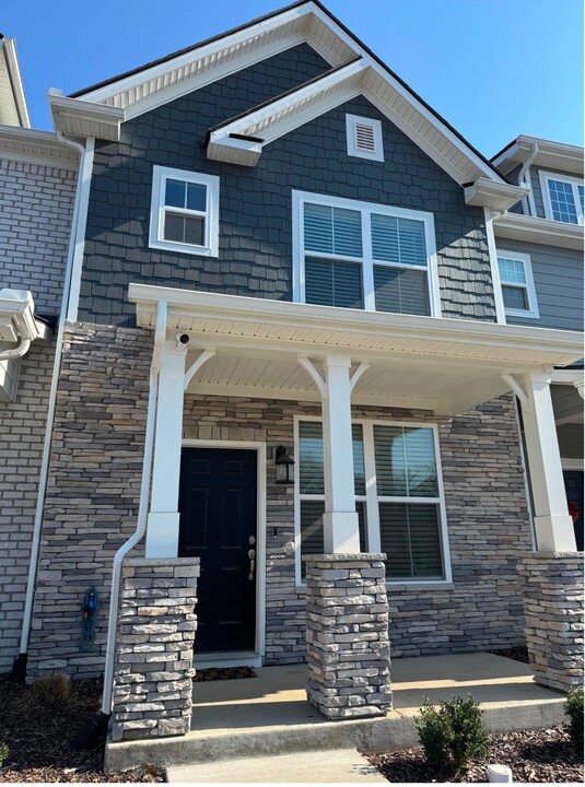 616 Old Hickory Blvd in Nashville, TN - Building Photo
