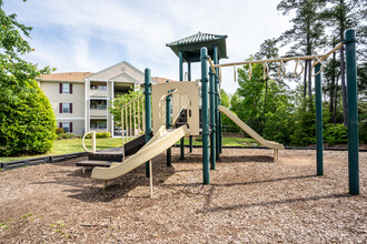 Foxridge Apartments in Durham, NC - Building Photo - Building Photo