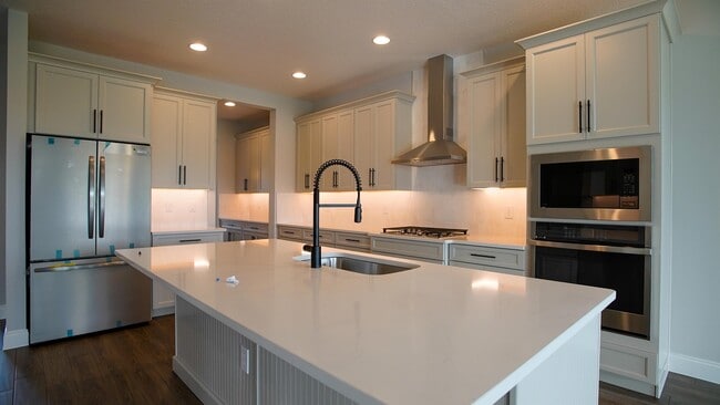 12182 Eastmoor Dr in Winter Garden, FL - Building Photo - Building Photo