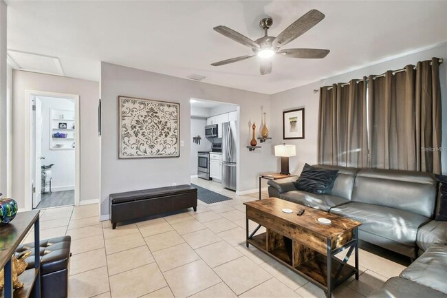 4129 36th Ave N in St. Petersburg, FL - Building Photo - Building Photo