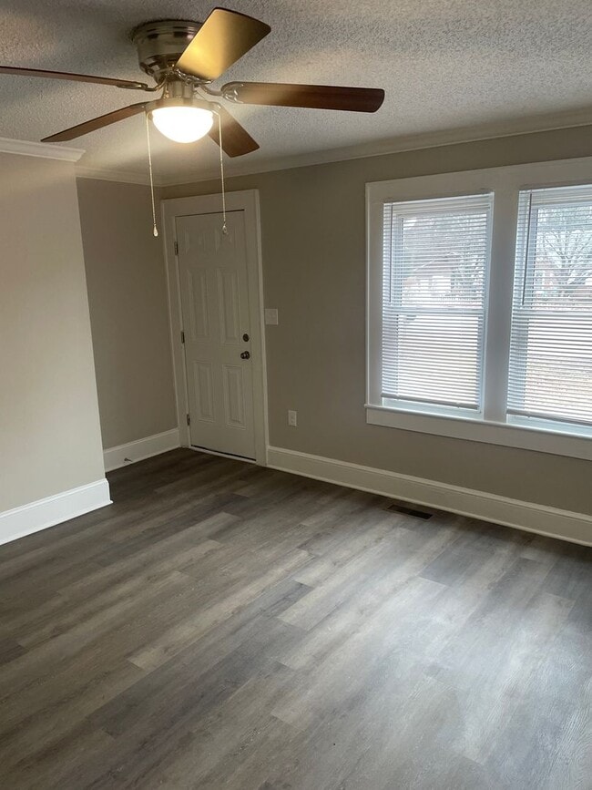 3740 S Main St in Winston-Salem, NC - Building Photo - Building Photo