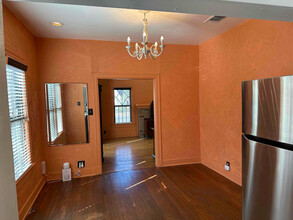 1534 W Rosewood Ave in San Antonio, TX - Building Photo - Building Photo