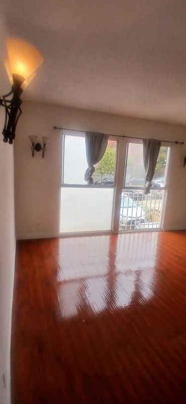 4106 Rosewood Ave in Los Angeles, CA - Building Photo - Building Photo