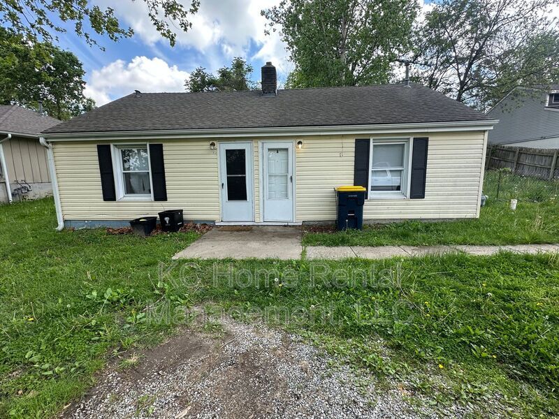 3721 NE 43rd Terrace in Kansas City, MO - Building Photo