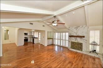 5852 Mira Serena Dr in El Paso, TX - Building Photo - Building Photo