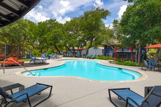 The Social SMTX® in San Marcos, TX - Foto de edificio - Building Photo