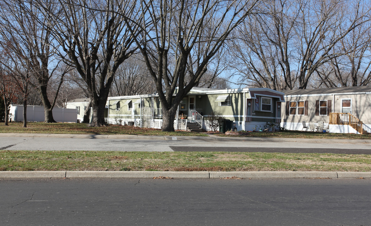 Edwardsville Village in Edwardsville, KS - Building Photo