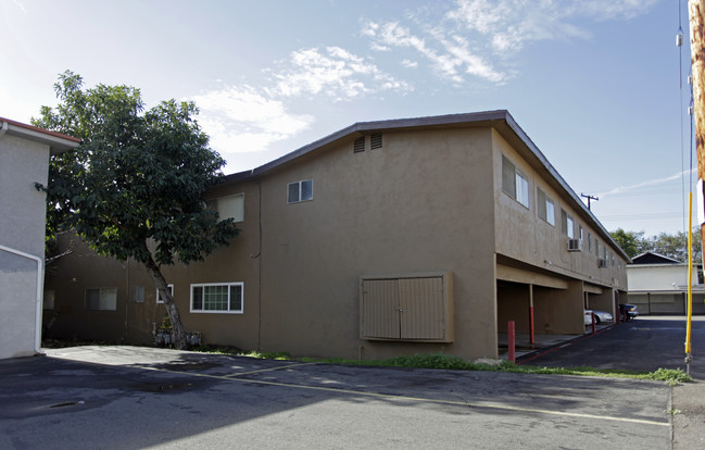 Upland Heights Apartments in Upland, CA - Building Photo - Building Photo