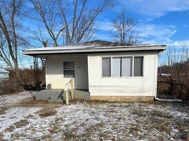 4622 E 30th St in Indianapolis, IN - Building Photo