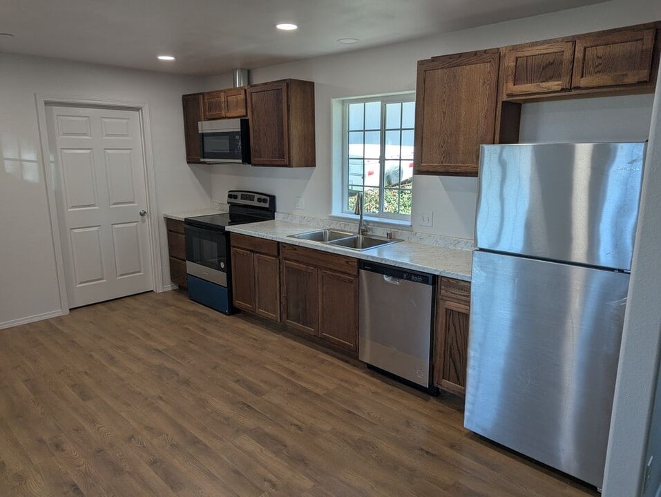 6245 Brevard Cir in Magalia, CA - Building Photo