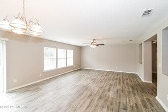 11643 Pleasant Creek Dr in Jacksonville, FL - Building Photo - Building Photo